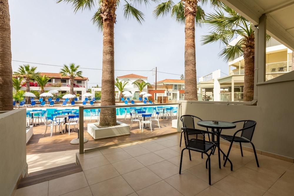 Arkadianos Aparthotel Agios Sostis  Buitenkant foto