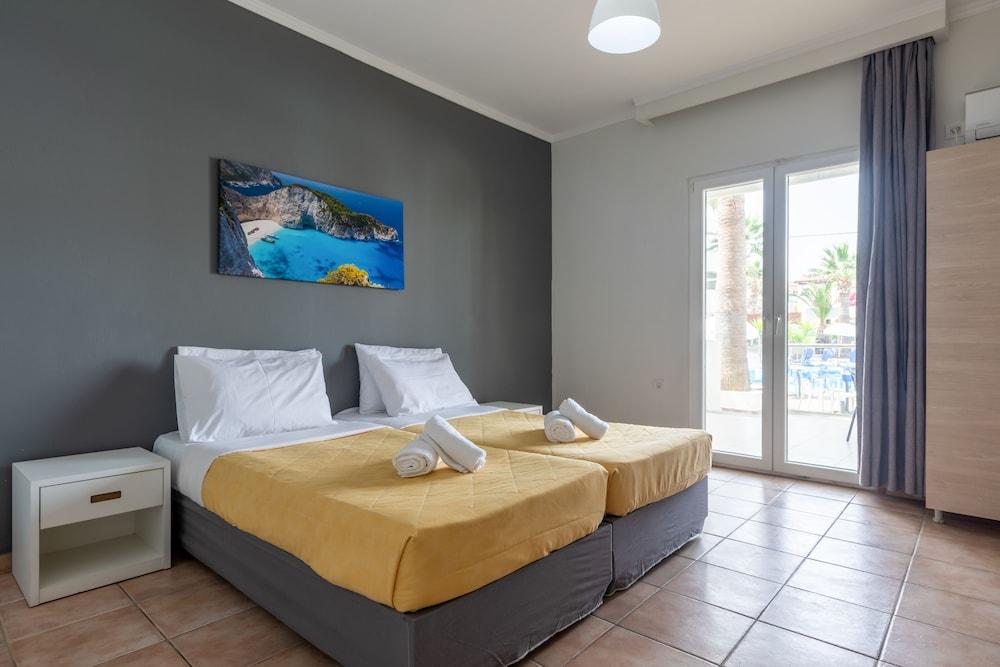 Arkadianos Aparthotel Agios Sostis  Buitenkant foto