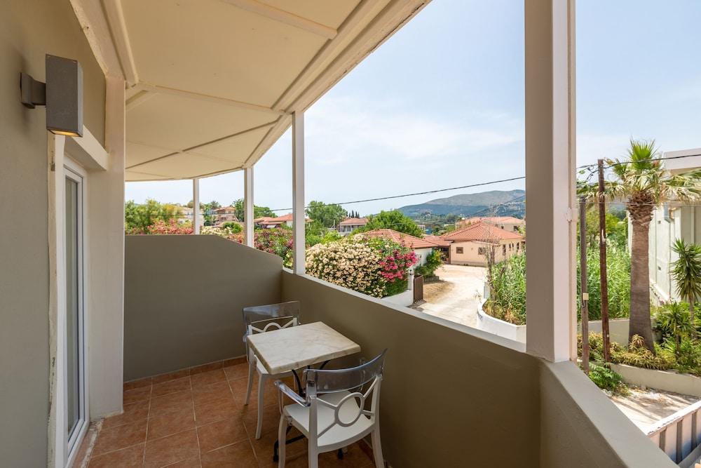 Arkadianos Aparthotel Agios Sostis  Buitenkant foto