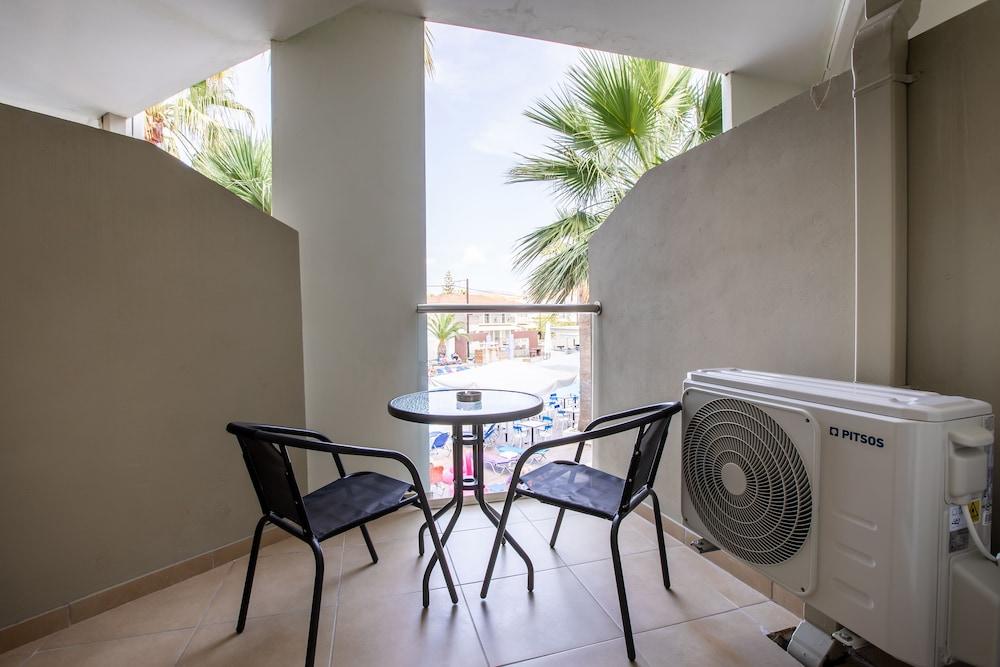 Arkadianos Aparthotel Agios Sostis  Buitenkant foto